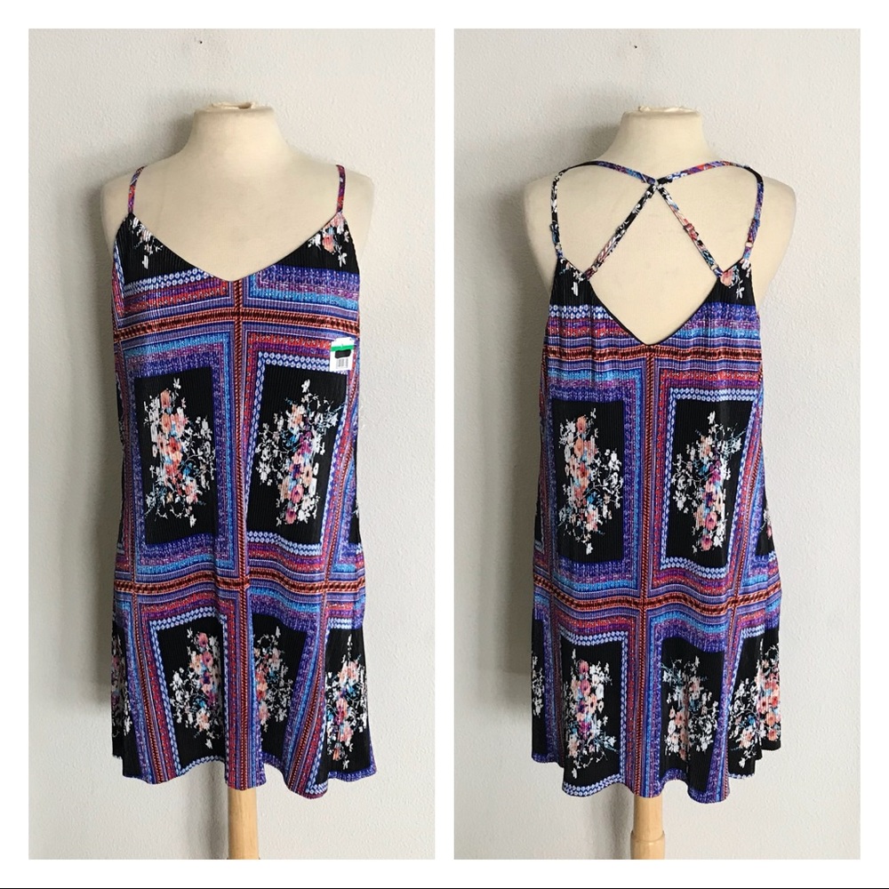 Socialite dress - Picture 1 of 4